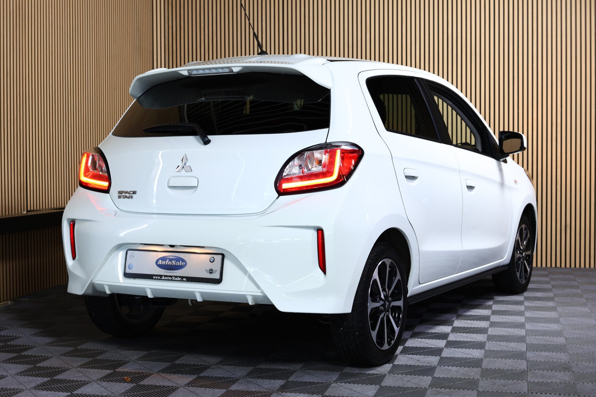 Mitsubishi Space Star 1.2 Dynamic AUTOMAAT AIRCO CAMERA CRUI, Gebruikt, Wit, Origineel Nederlands, Bedrijf