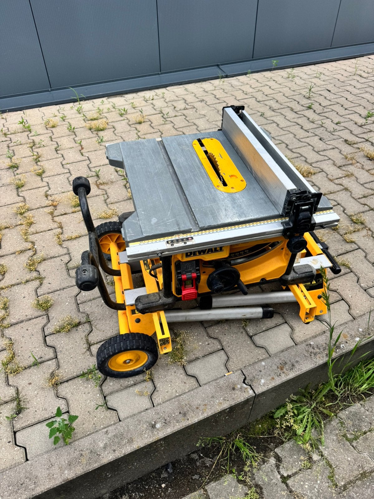 Dewalt DWE7485-QS Tafelzaag met onderstel, Ophalen, Gebruikt, Cirkelzaag, 30 tot 70 mm