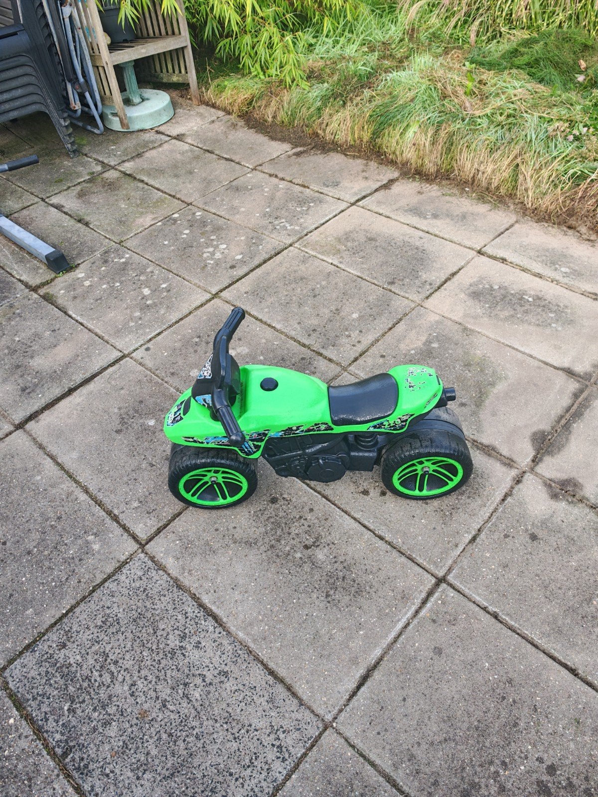 Loopmotor groen en roze driewieler - Kinder speelvoertuigen, Ophalen, Gebruikt