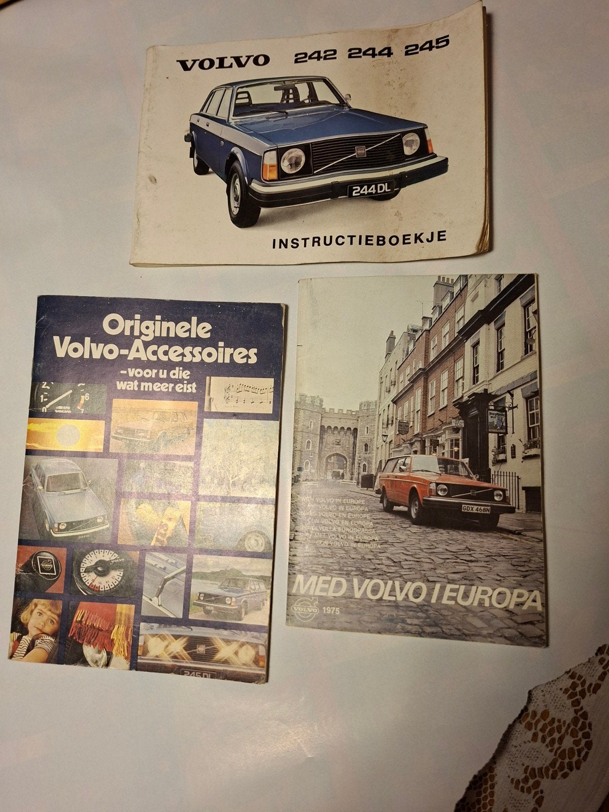 Volvo 242, 244, 245 Accessoires & Instructieboekje Jaren '70, Auto diversen, Ophalen of Verzenden