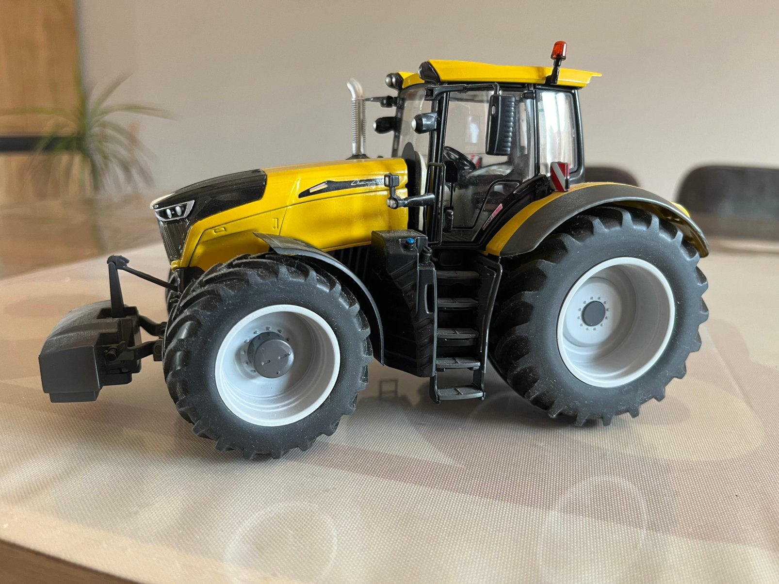 Challenger 1042 trekker Wiking, Hobby en Vrije tijd, Ophalen of Verzenden, Zo goed als nieuw, Tractor of Landbouw, Overige merken