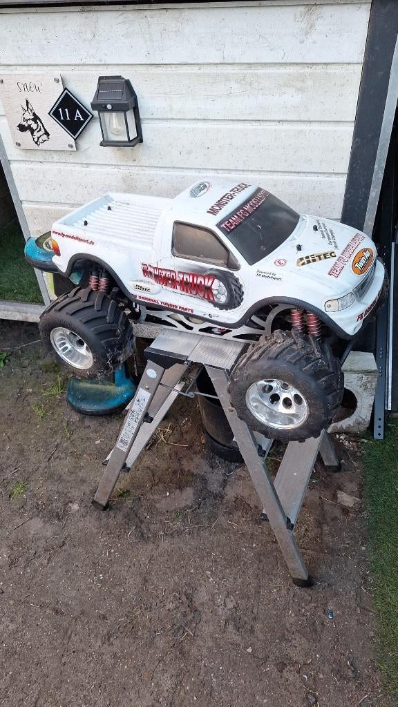 FG Ford rc monstertruck, Hobby en Vrije tijd, Benzine, Gebruikt, Ophalen of Verzenden, Onderdeel