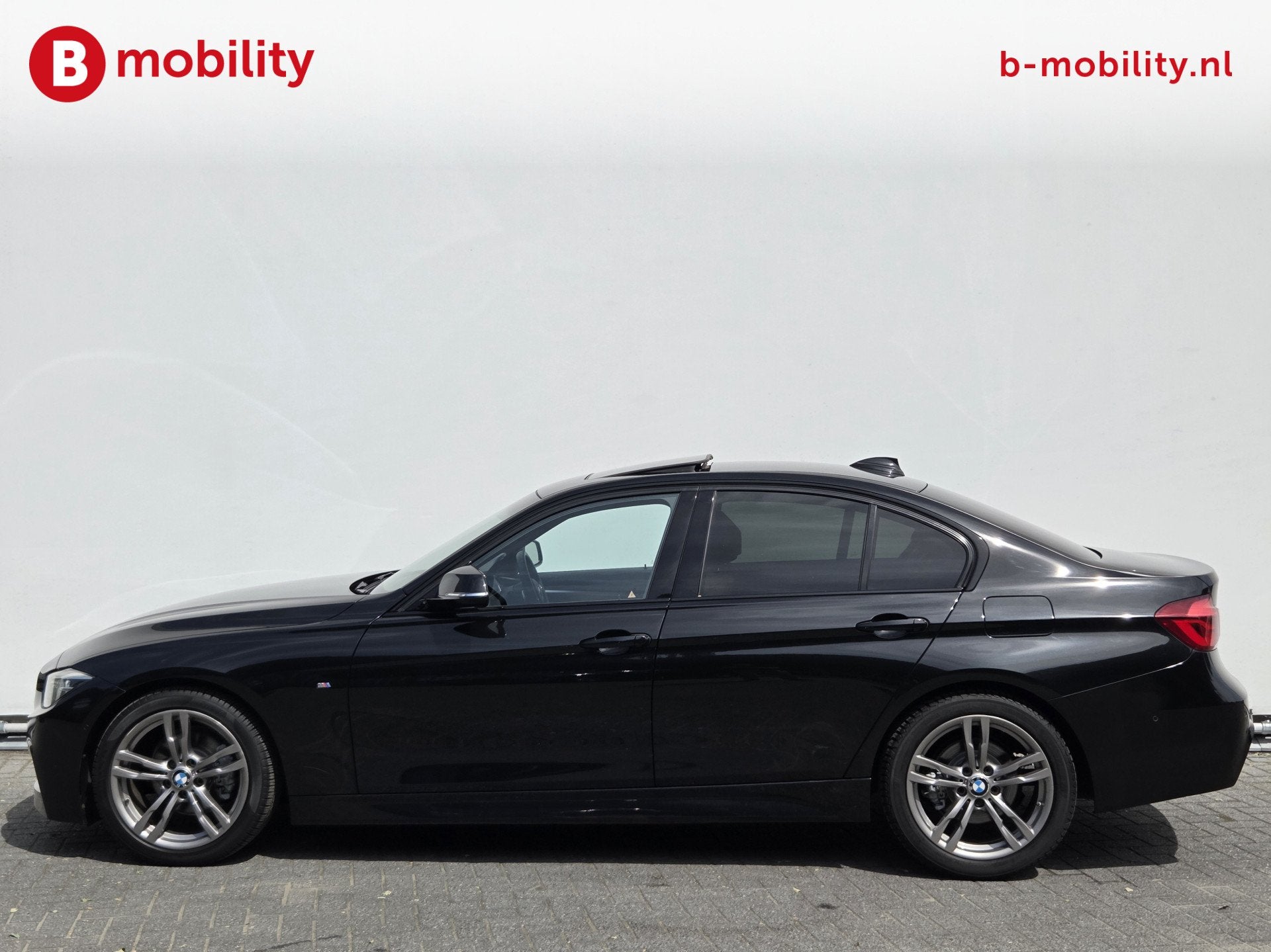 BMW 3-serie 320i High Executive M-Sport Schuif/Kanteldak App, Auto's, BMW, Automaat, 1998 cc, Achterwielaandrijving, Euro 6