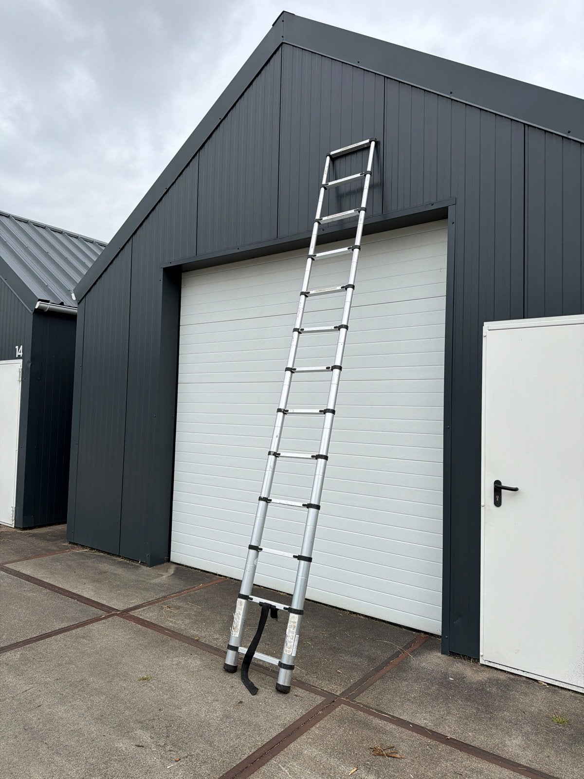 Uitschuifbare ladder - Ideaal voor diverse klussen, Ophalen, Gebruikt, Ladder, Opvouwbaar of Inschuifbaar
