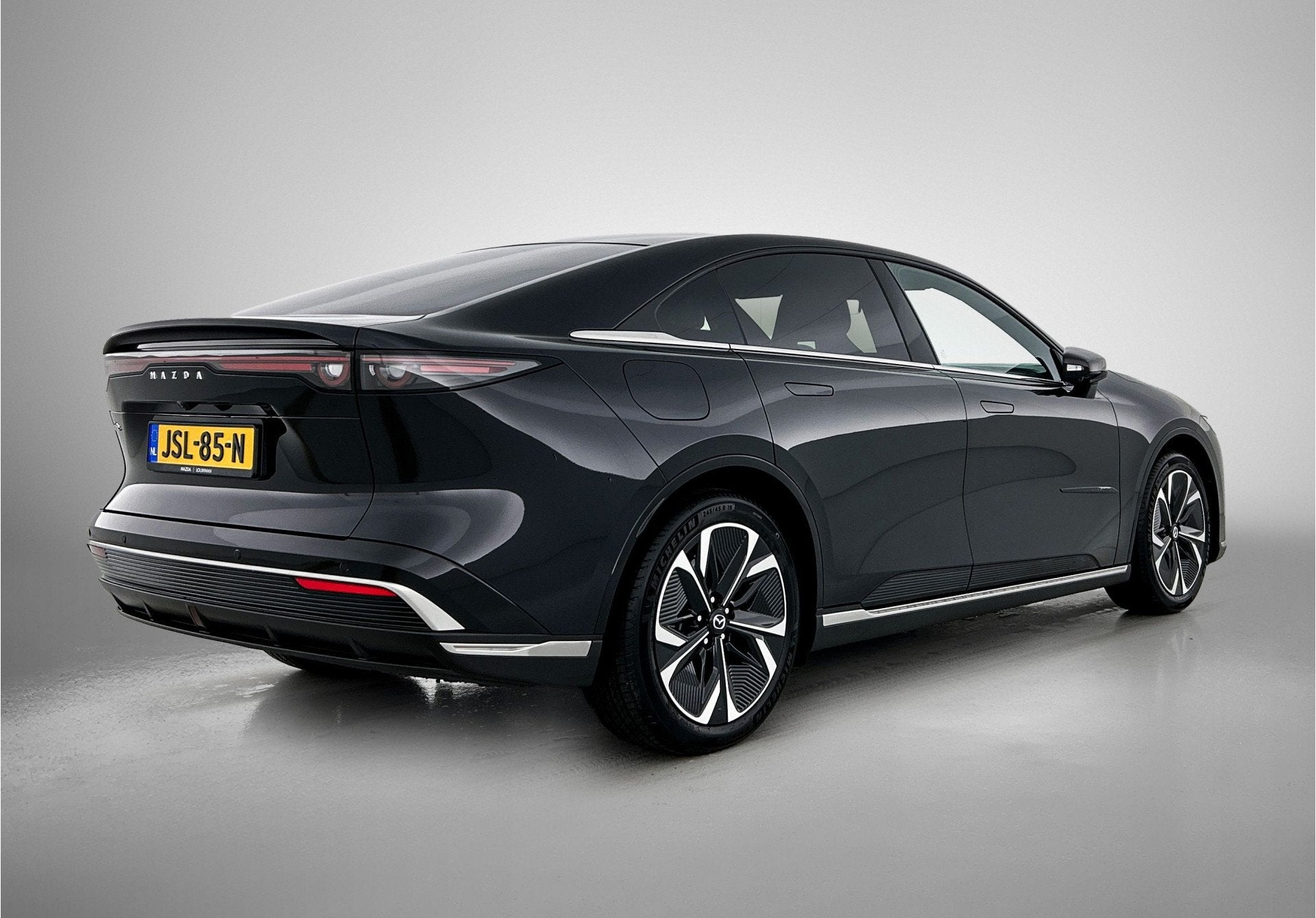 Mazda 6e Takumi Plus 68.8 kWh WLTP 479 km van 10% tot 80% in, Auto's, Automaat, 12 maanden, 375 min, Te koop