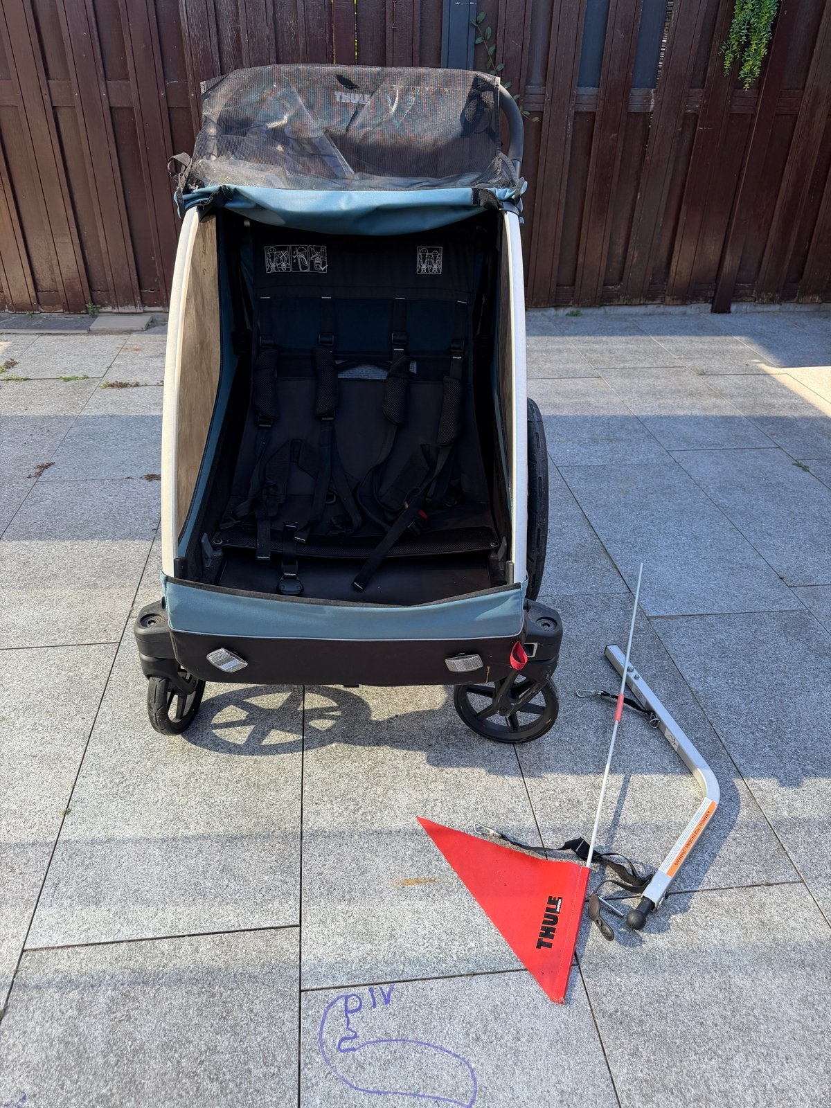 Thule Courier 2-persoons fietskar – Aegean Blue – Compleet, Fietsen en Brommers, Ophalen, Gebruikt, Opvouwbaar, Kinderkar