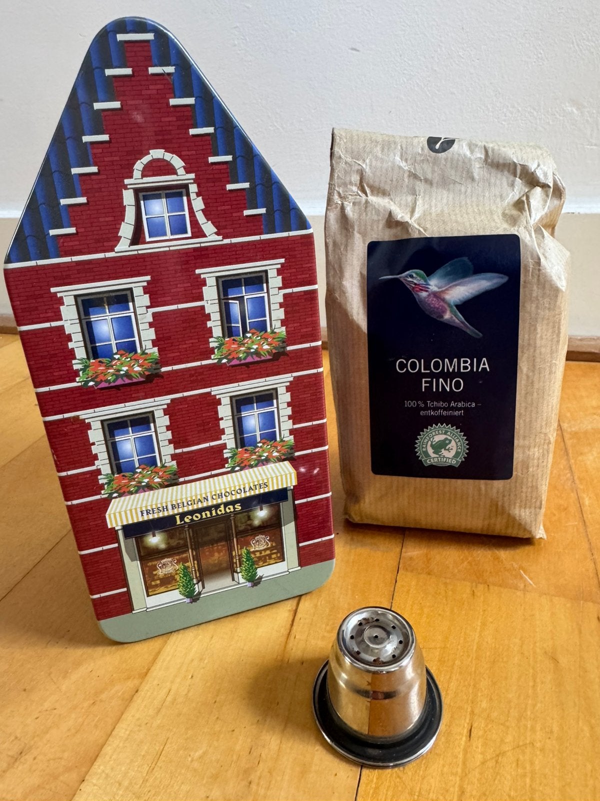 Gemaken koffie in Leonidas blikje., Ophalen of Verzenden, Zo goed als nieuw