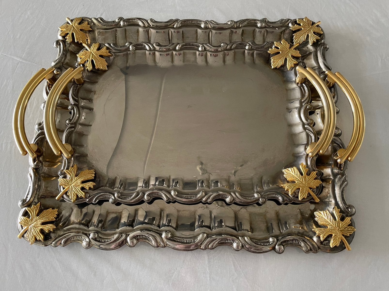 Decoratieve Dienblad met Druivenblad Motief, Ophalen, Gebruikt, Rechthoekig, Metaal