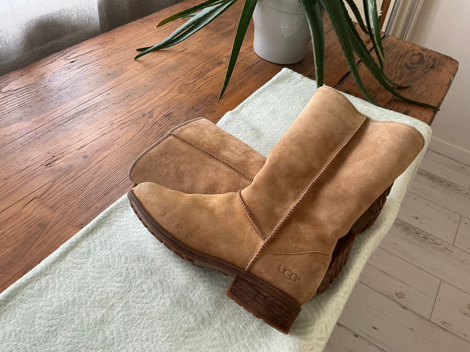 UGG stoere dames laarzen maat 40, Hoge laarzen, Bruin, Ophalen of Verzenden, Zo goed als nieuw