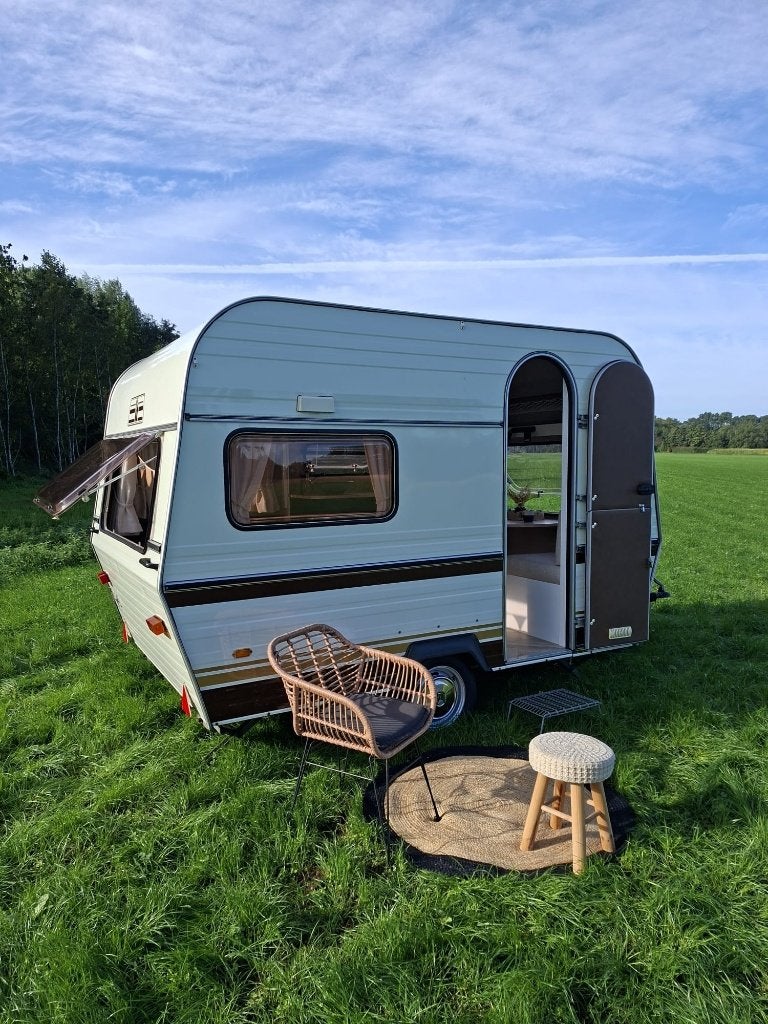 Foto 17 van Caravan IT oldtimer, volledig gerenoveerd! (BOVAG gekeurd)