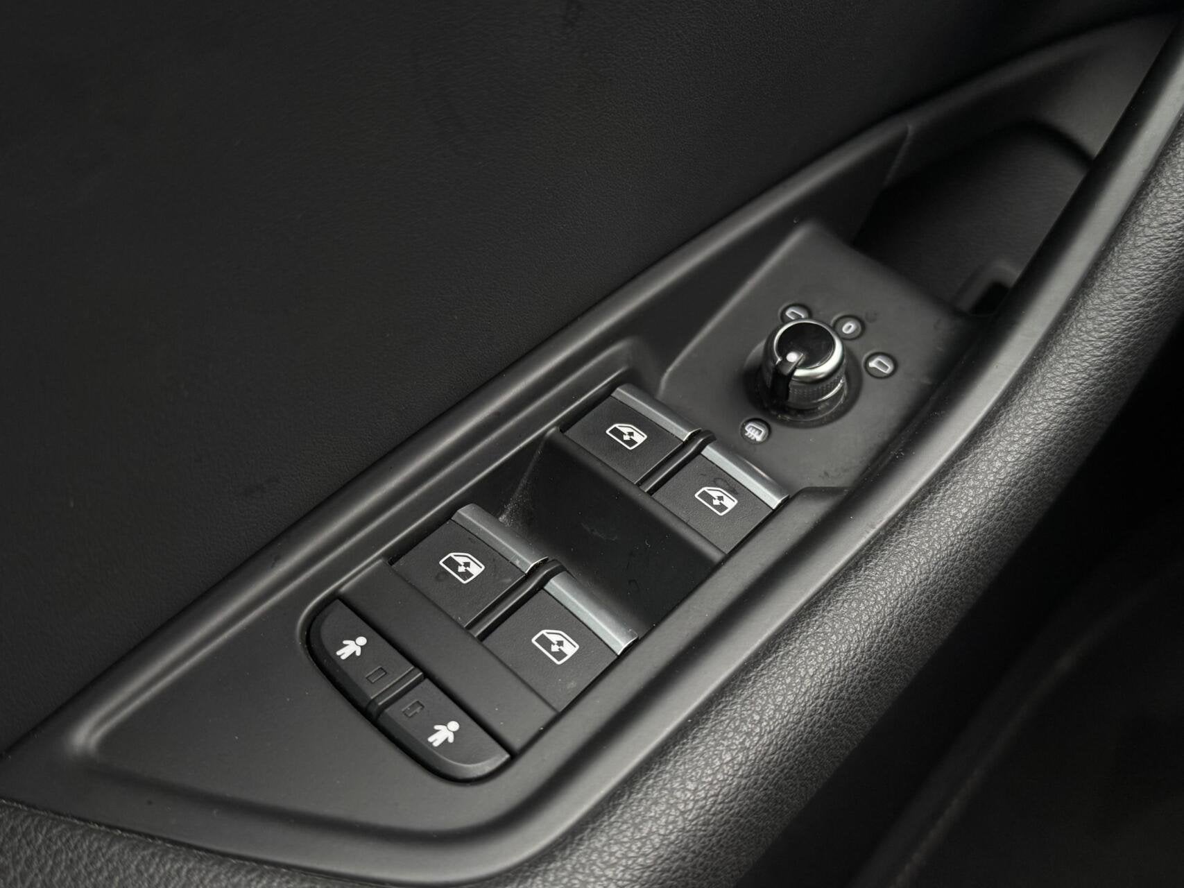 Foto 23 van Audi A5 Sportback 2.0 TFSI MHEV Sport S-line Edition
