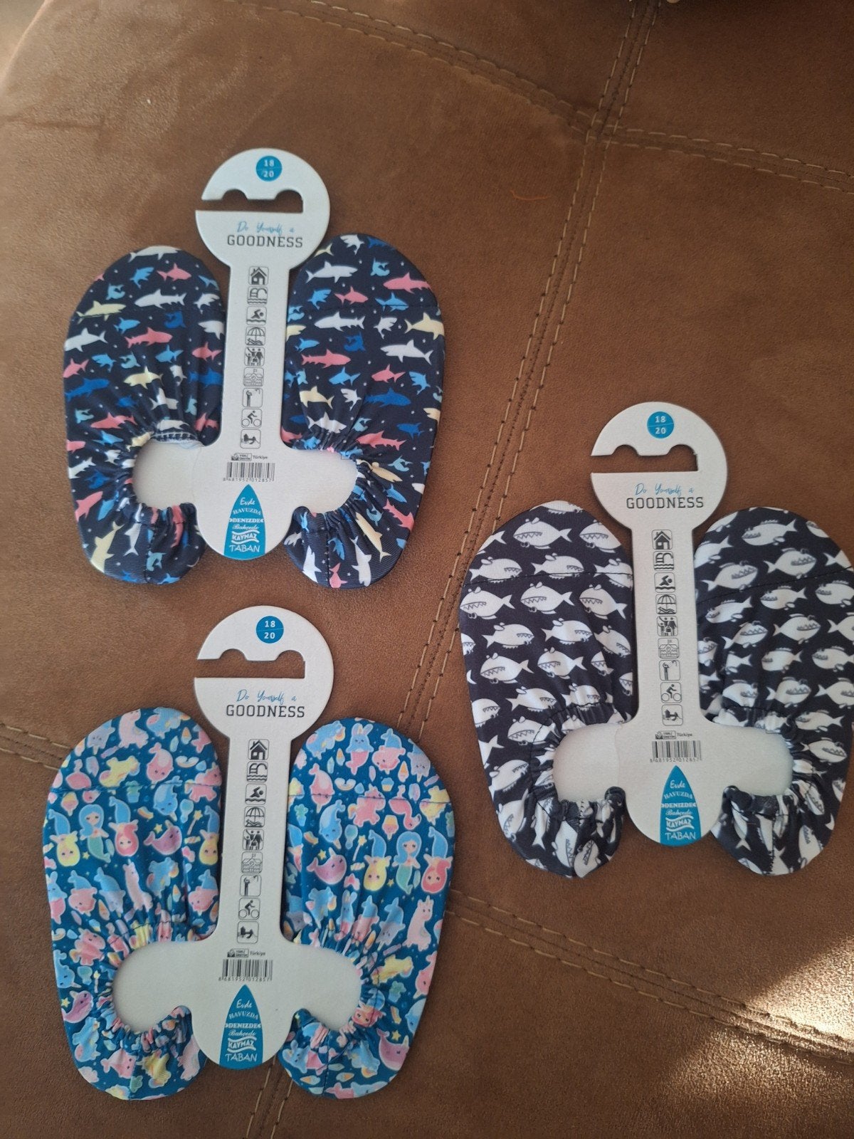 Nieuwe zwemschoenen voor baby's maat 18-20, Kinderen en Baby's, Babykleding | Baby-zwemkleding, Zwemschoenen, Jongetje of Meisje