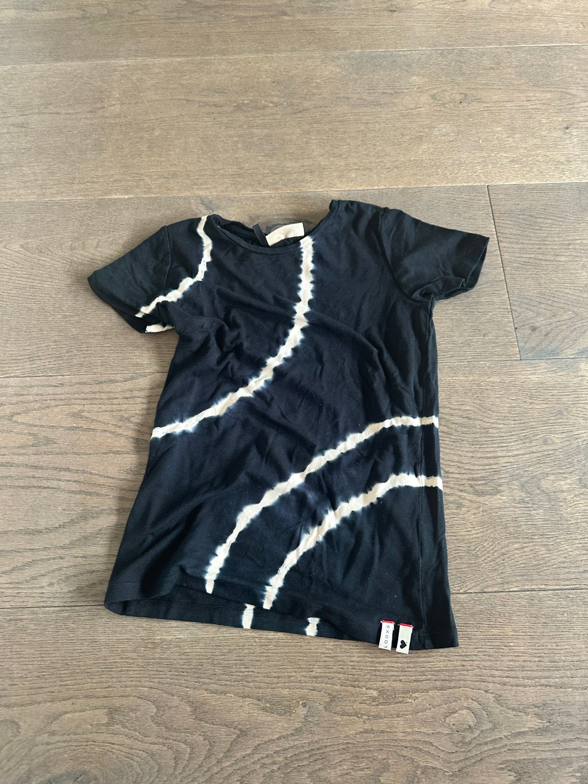 Looxs Revolution T-shirt donkerblauw met Tie-Dye Strepen, Ophalen of Verzenden, Zo goed als nieuw, Jongen of Meisje, Shirt of Longsleeve
