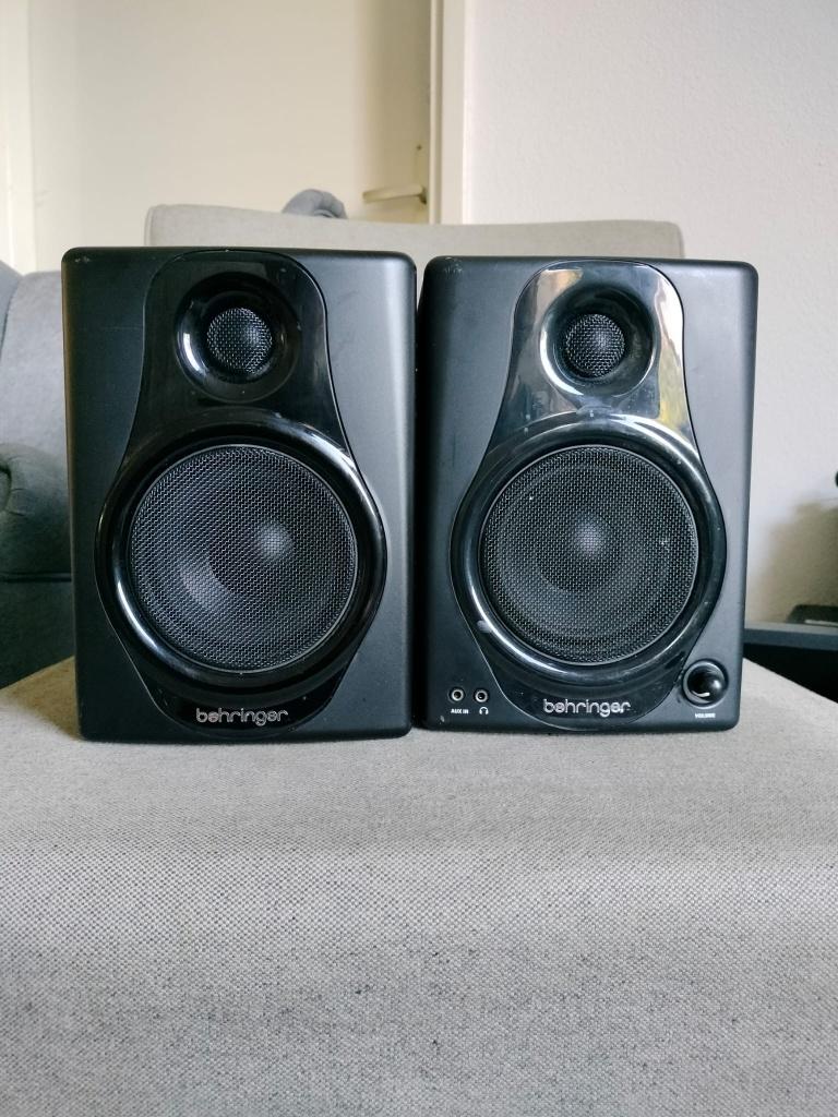 Behringer Media-40USB Studio Monitors - Actieve Speakerset, Gebruikt, Minder dan 60 watt, Front, Rear of Stereo speakers, Ophalen
