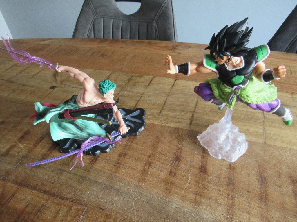 2x dragon ball Z poppen Roronoa Zoro + Broly 22 cm., Verzamelen, Poppetjes en Figuurtjes, Ophalen of Verzenden, Zo goed als nieuw