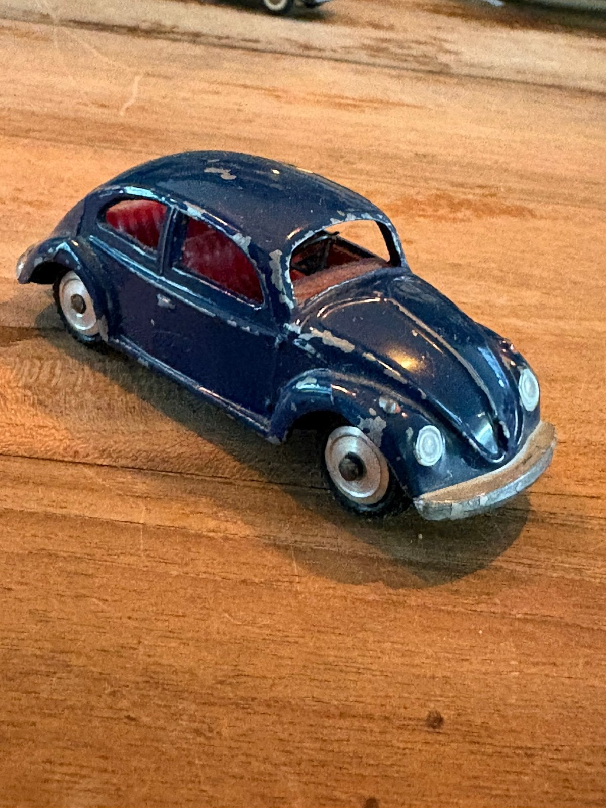Vintage Volkswagen Kever 1200 op een schaal van 1:43, Ophalen of Verzenden, Gebruikt, Auto