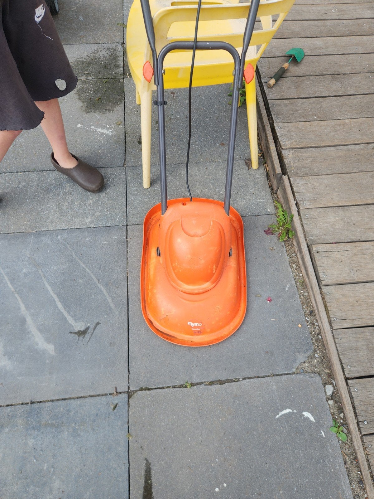 Flymo Grasmaaier Zweefmaaier MLite 28 met extra messen, Tuin en Terras, Gebruikt, Elektrische grasmaaier, Ophalen of Verzenden