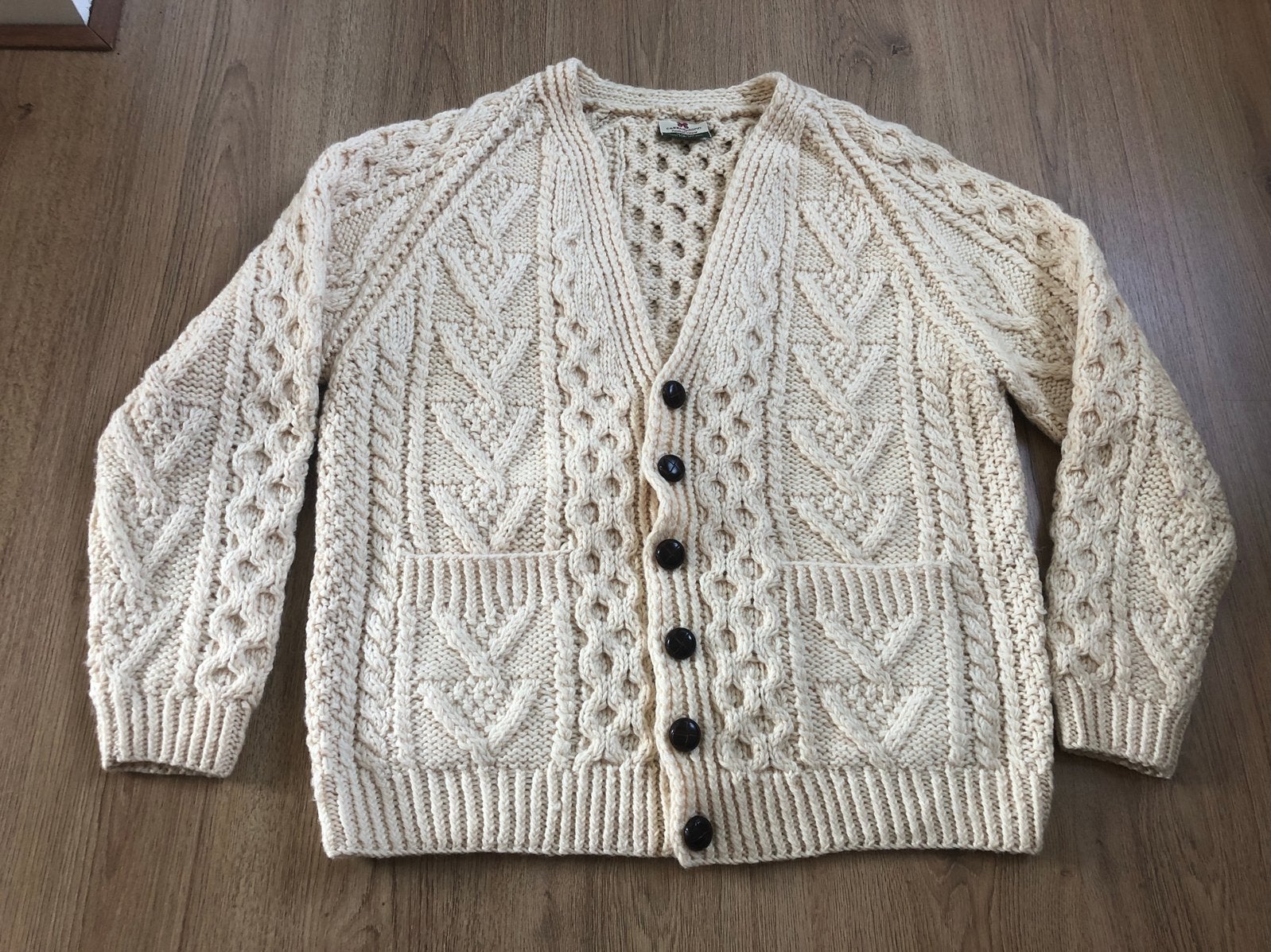 Carraig donn handknit Ireland roomwit wol wollen vest l, Maat 52/54 (L), Wit, Carraig donn, Ophalen of Verzenden