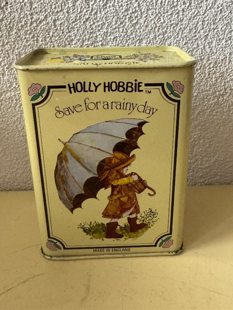 Vintage metalen Holly Hobbie spaarpot blik 1977, Strip- of Tekenfilmfiguur, Gebruikt, 234/236 Bradford Street, Birmingham, Engeland