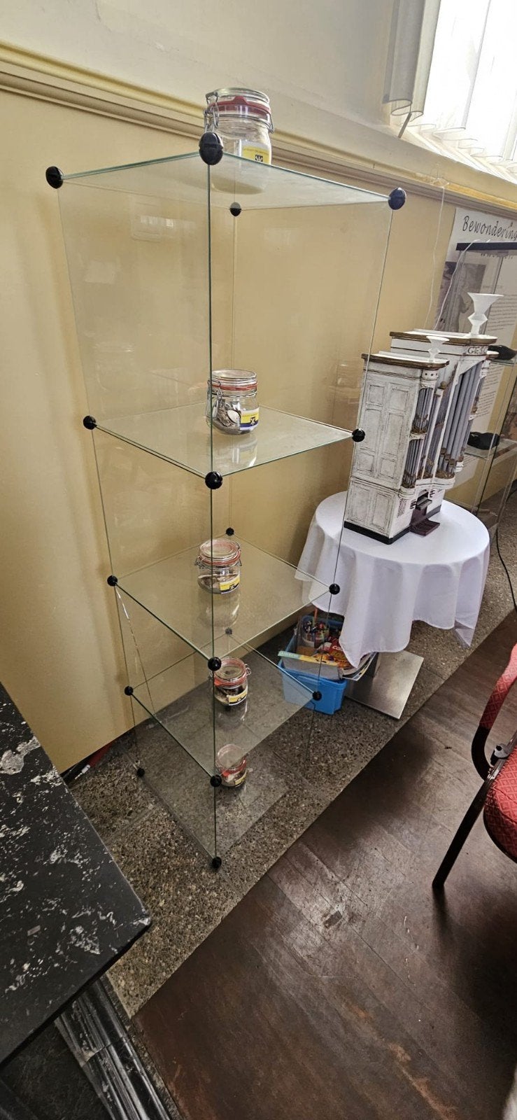 Vitrine kast, Ophalen, Gebruikt