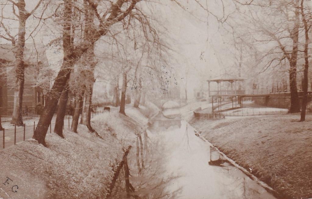 718W fotokaart Amersfoort, 't Laantje, muziektent Amicitia, Ophalen of Verzenden, Voor 1920, Gelopen, Utrecht