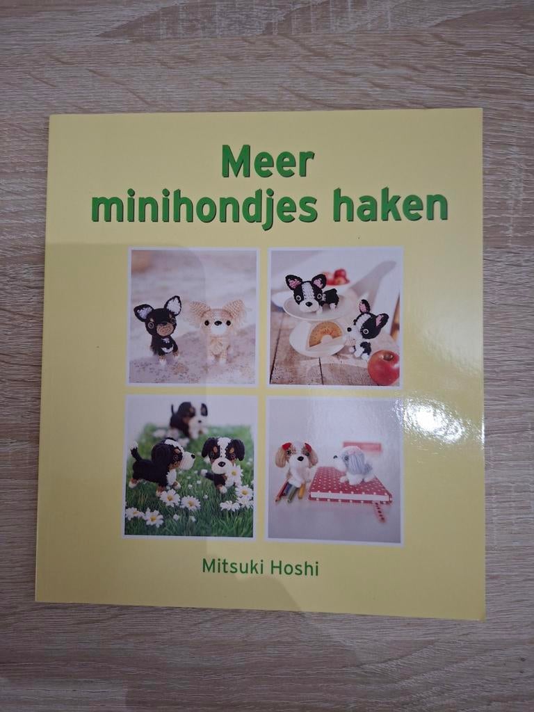 Mitsuki Hoshi - Meer minihondjes haken, Breien en Haken, Mitsuki Hoshi, Ophalen of Verzenden, Zo goed als nieuw