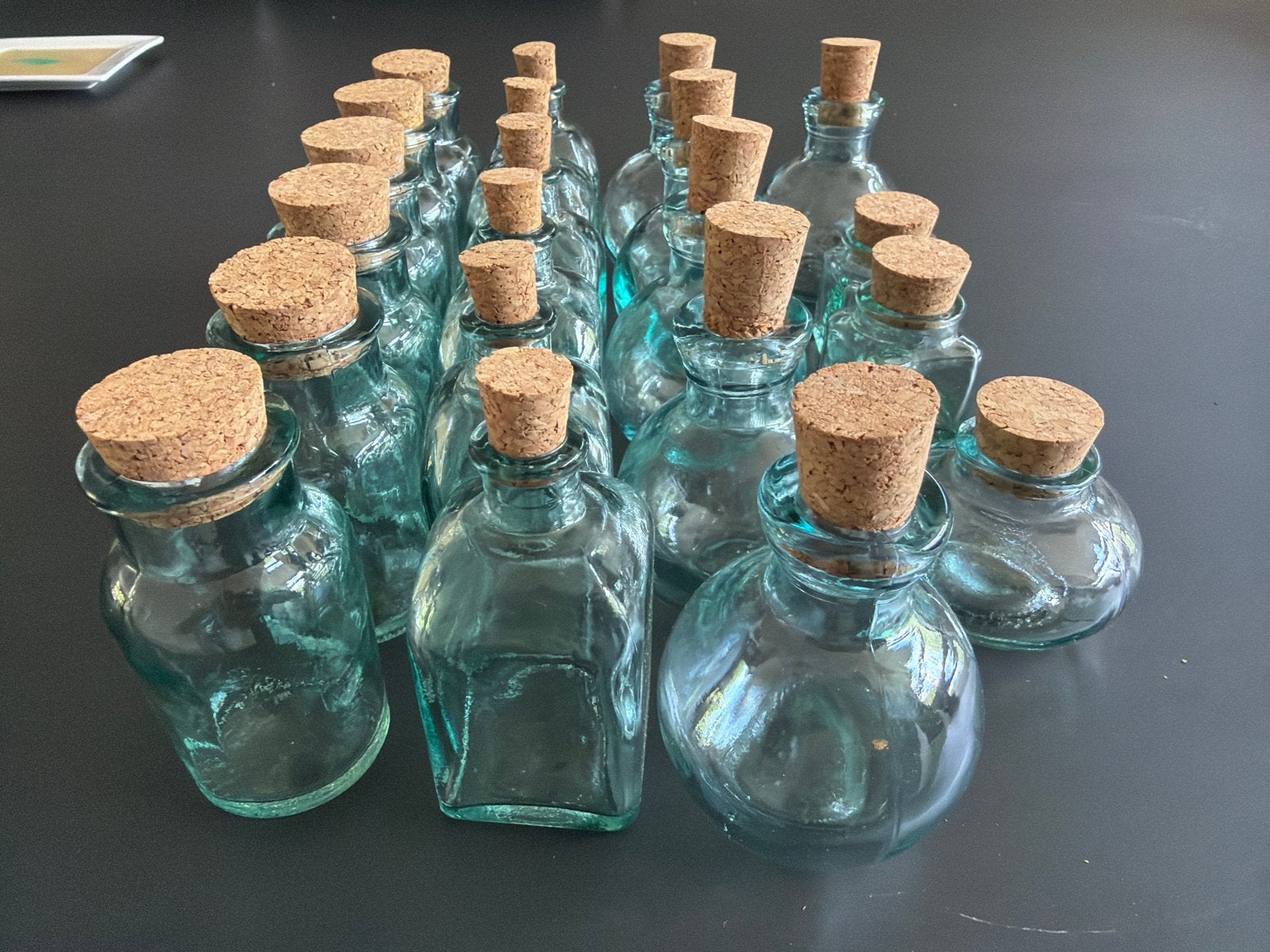 Set van 21 kleine glazen flesjes met kurk, Ophalen, Gebruikt, Transparant, Glas