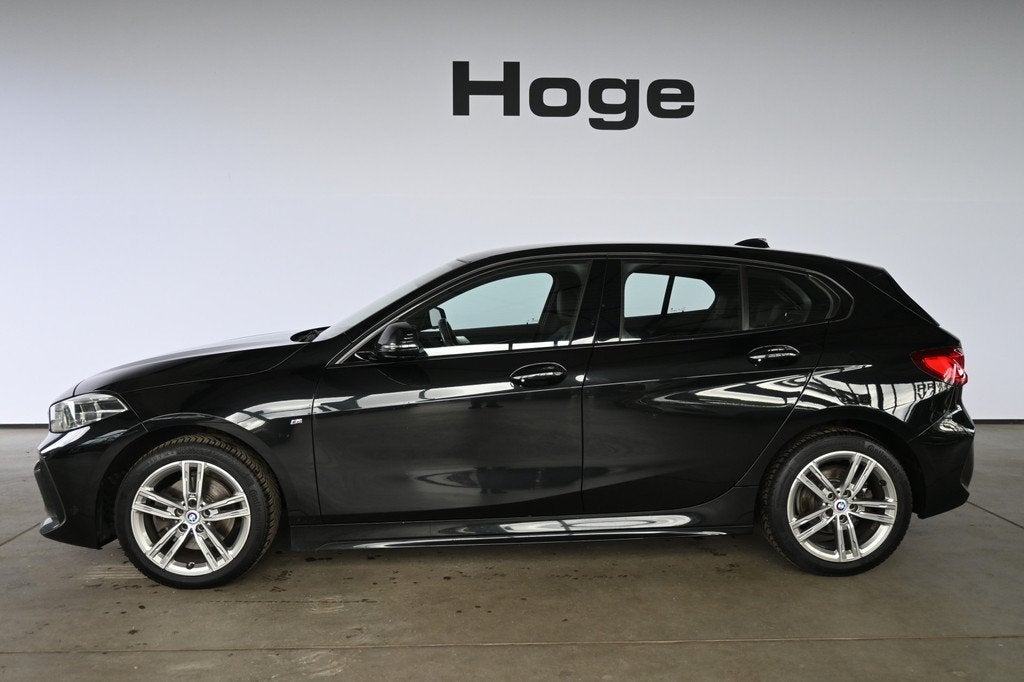 BMW 1-serie 118i High Executive Automaat M-Pakket Navigatie, Auto's, Automatische klimaatregeling, Gebruikt, Met garantie (alle)