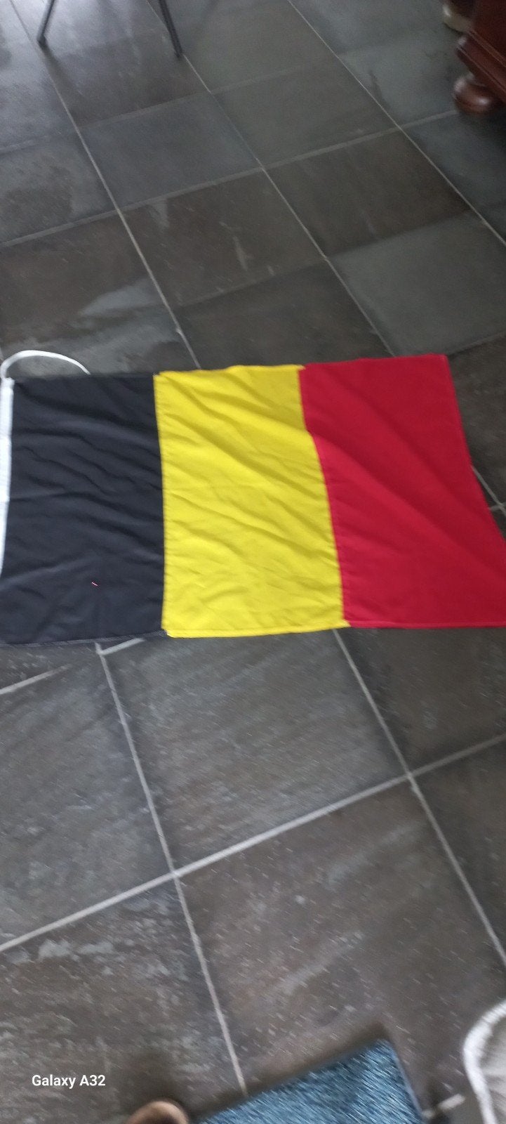 3 x Belgie vlag, Diversen, Ophalen
