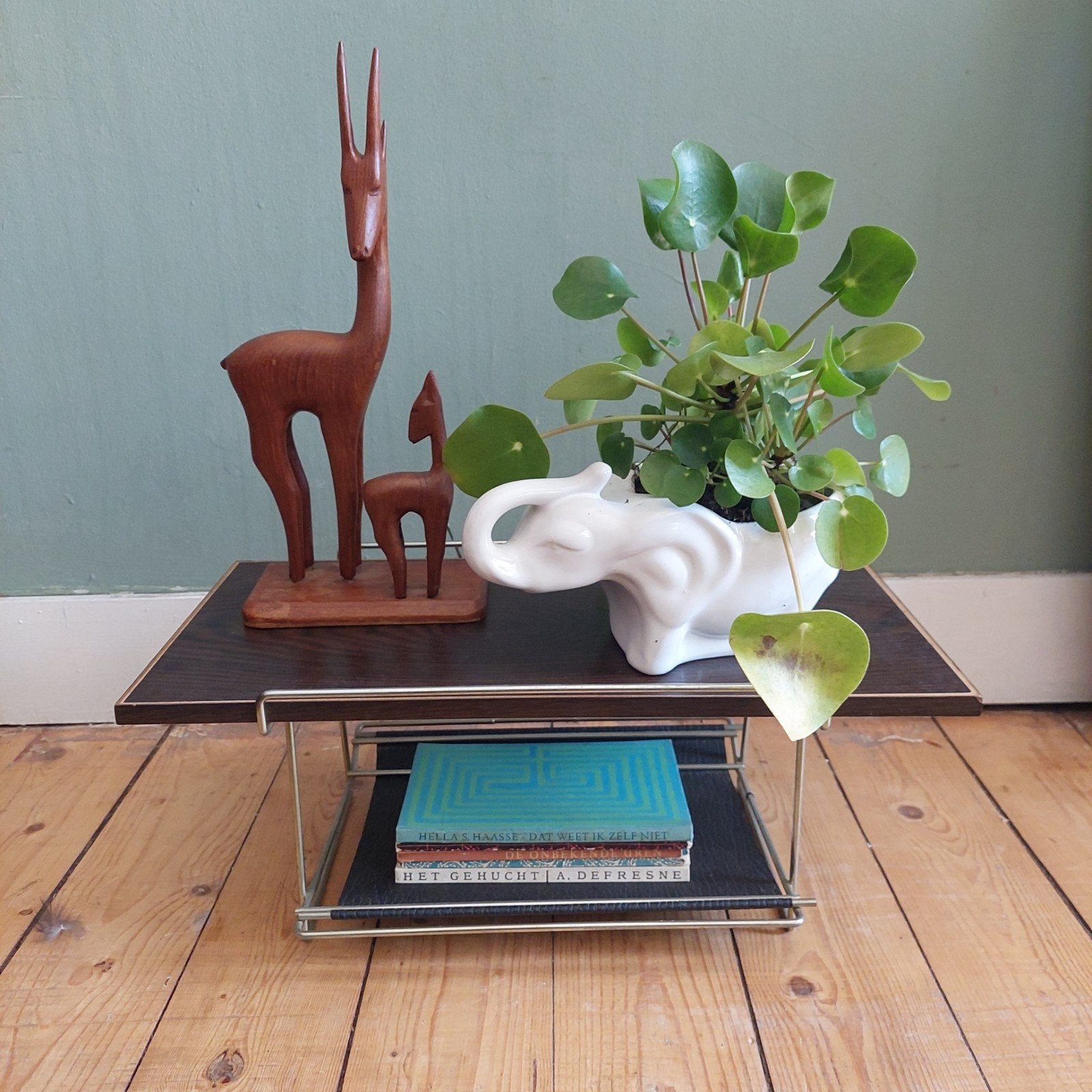 Lucky Vintage  midcentury telefoontafeltje wandtafeltje, Huis en Inrichting, Woonaccessoires | Wandplanken en Boekenplanken, Gebruikt