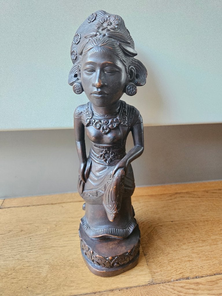 Handgemaakt houtsnijwerk balinees godin of danseres, Houtsnijwerk, Ophalen of Verzenden, 20 - 50 cm, Hout