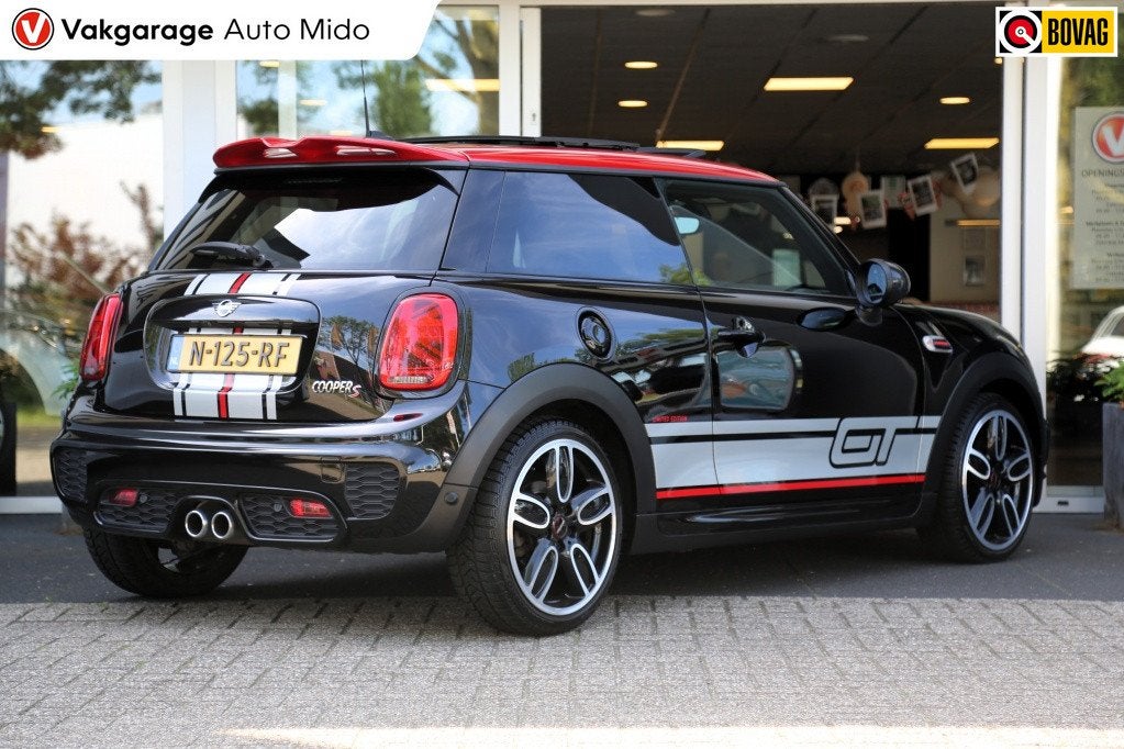 MINI 3-deurs 2.0i Cooper S GT Limited Edition | Panorama | J, Auto's, Mini, 1195 kg, Gebruikt, 4 stoelen, Zwart