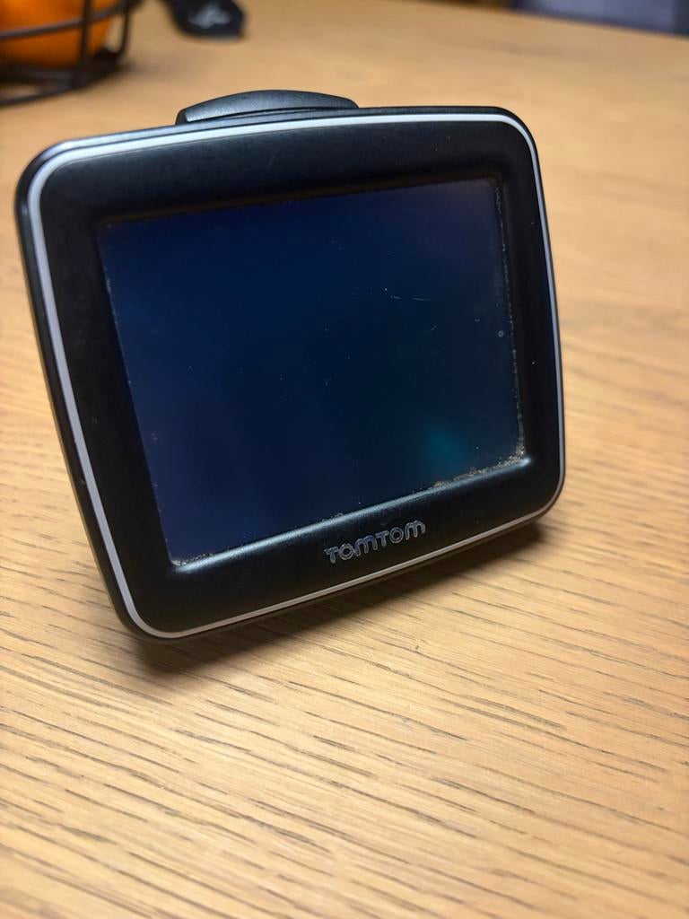 TomTom navigatiesysteem met autolader, Ophalen, Gebruikt