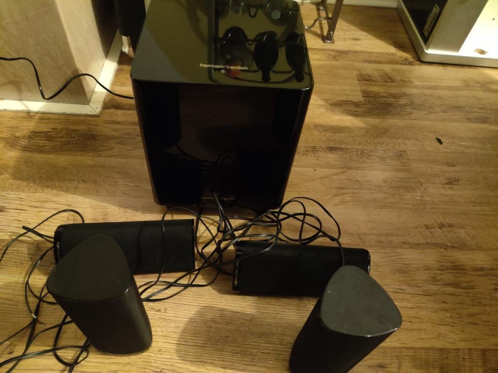 Harman Kardon 5.1 Surround Set (mist centerspeaker), Audio, Tv en Foto, Home Cinema-sets, 70 watt of meer, 5.1-systeem, Overige spelers