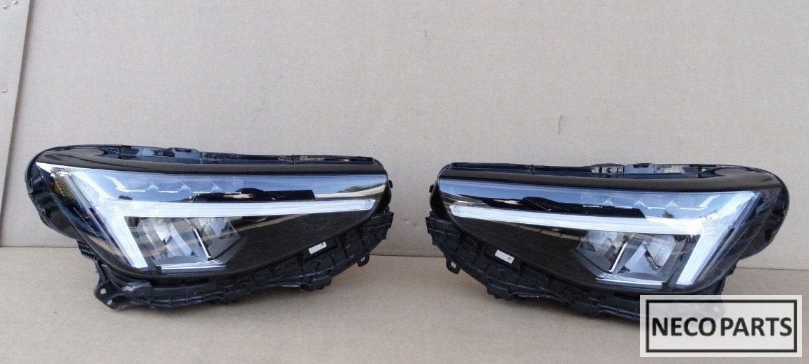 VOLVO XC40 FACELIFT FULL LED KOPLAMPEN COMPLEET ORIGINEEL, Gebruikt, -, -, Ophalen of Verzenden