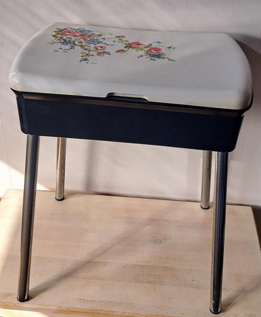 Vintage formica bijzettafeltje (krukje), Ophalen, Kunststof