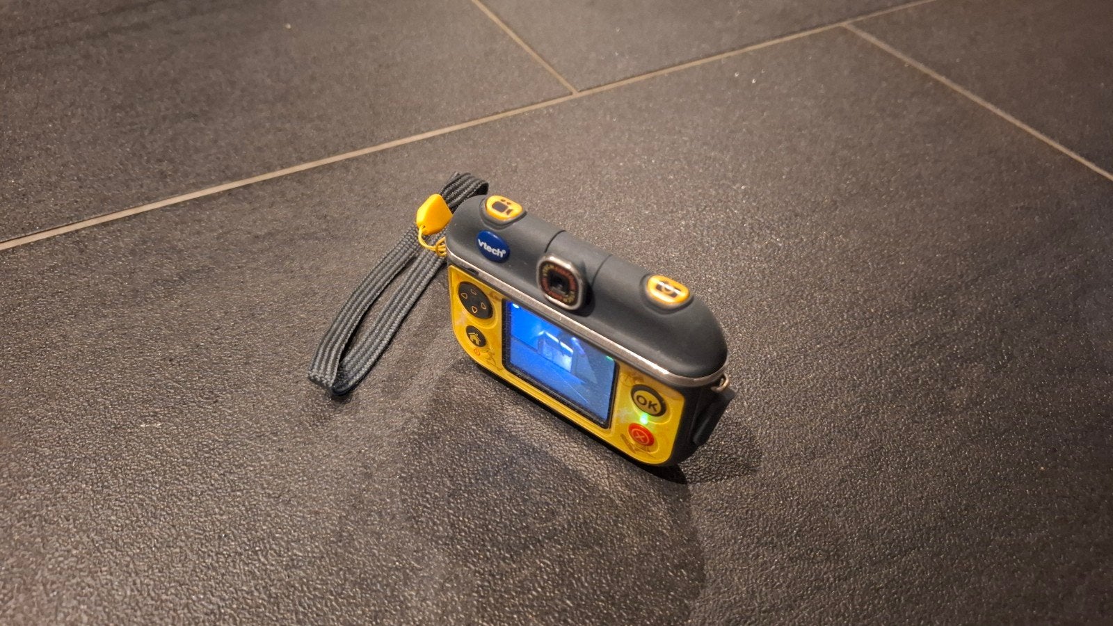 V-Tech Kidizoom Camera - Perfecte staat met 32GB kaart, Geheugenkaart, Kantelbaar/draaibaar scherm, Ophalen of Verzenden, Zo goed als nieuw