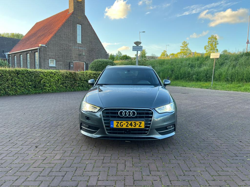 Audi A3 2.0 TDI 110KW Sportback AUT 2013 Grijs, Auto's, Audi, 1295 kg, 4 cilinders, Bedrijf, 140 €/maand
