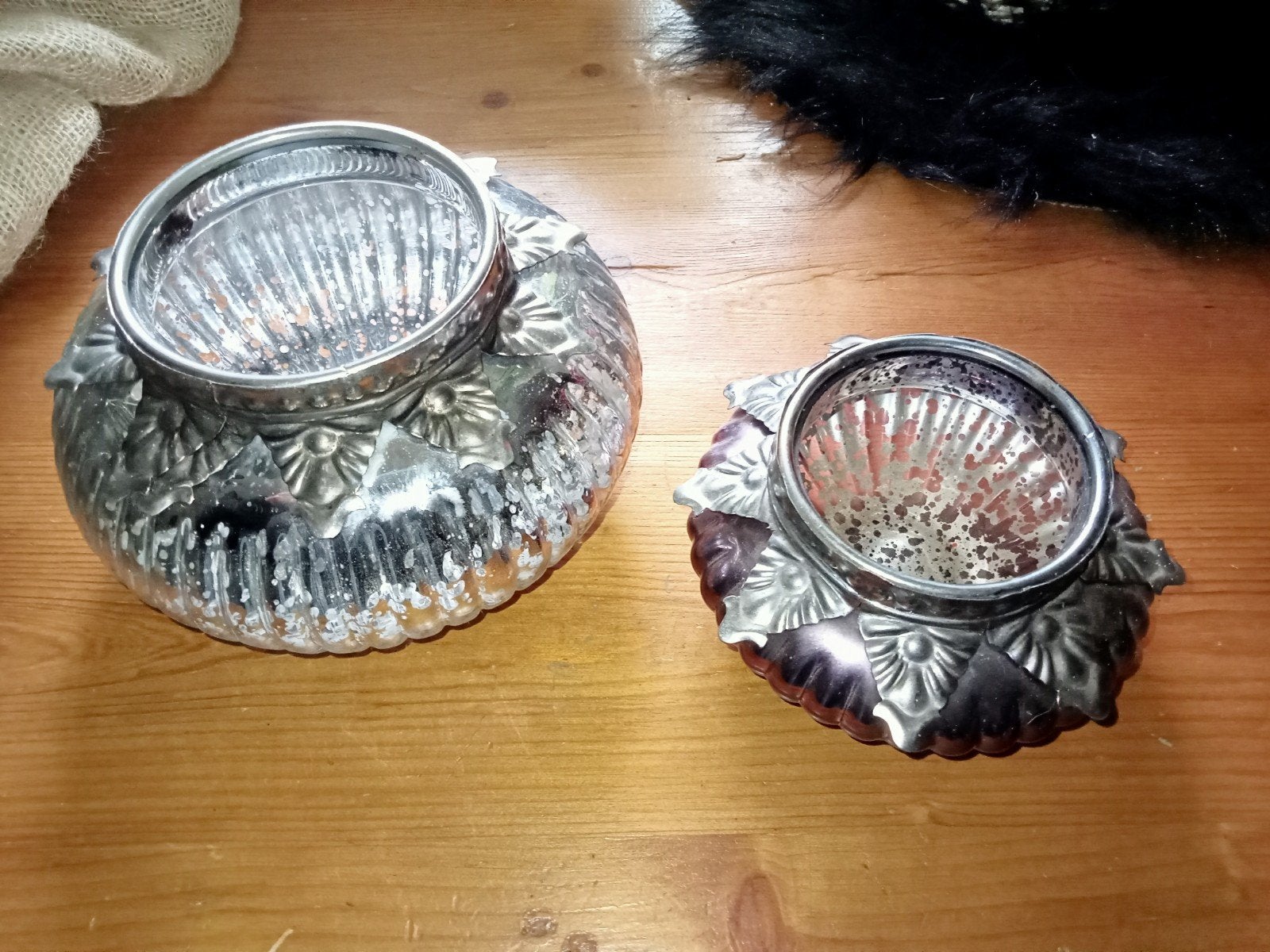2 prachtige grote waxine licht houders met metaal beslag, Windlicht, Ophalen of Verzenden, Zilver, Glas