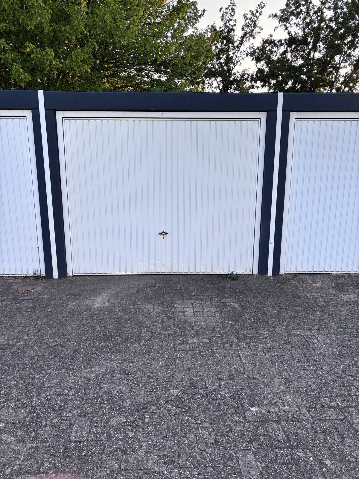 Te Huur droge garage box in Zwolle, Overijssel