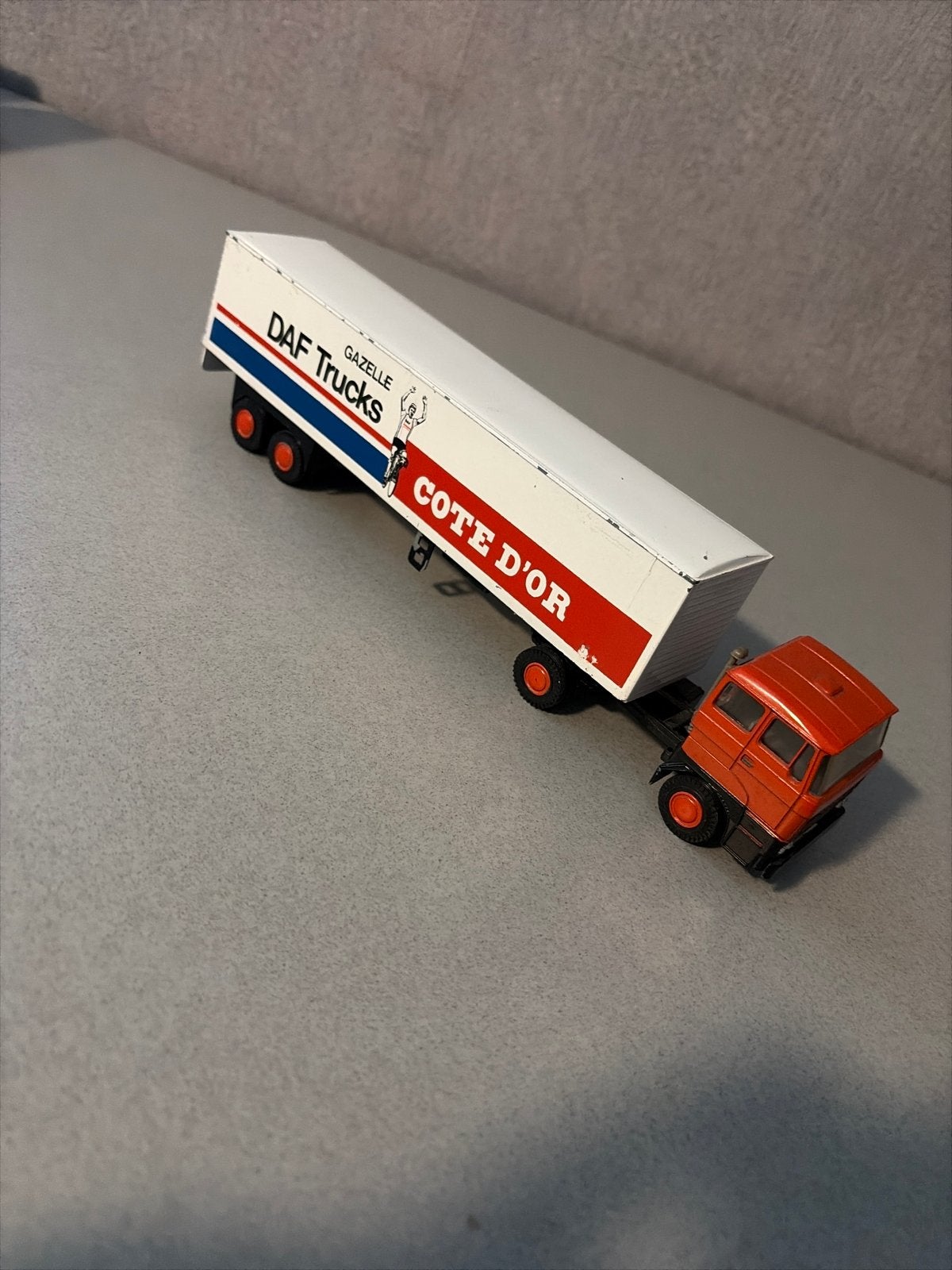 DAF Trucks Gazelle Côte d'Or modeltruck, Ophalen of Verzenden, Gebruikt, Bus of Vrachtwagen, Lion Toys