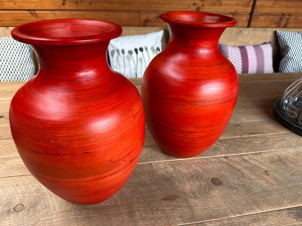 Houten, onbeschadigde, rode siervazen, Ophalen, Zo goed als nieuw, Rood, Minder dan 50 cm
