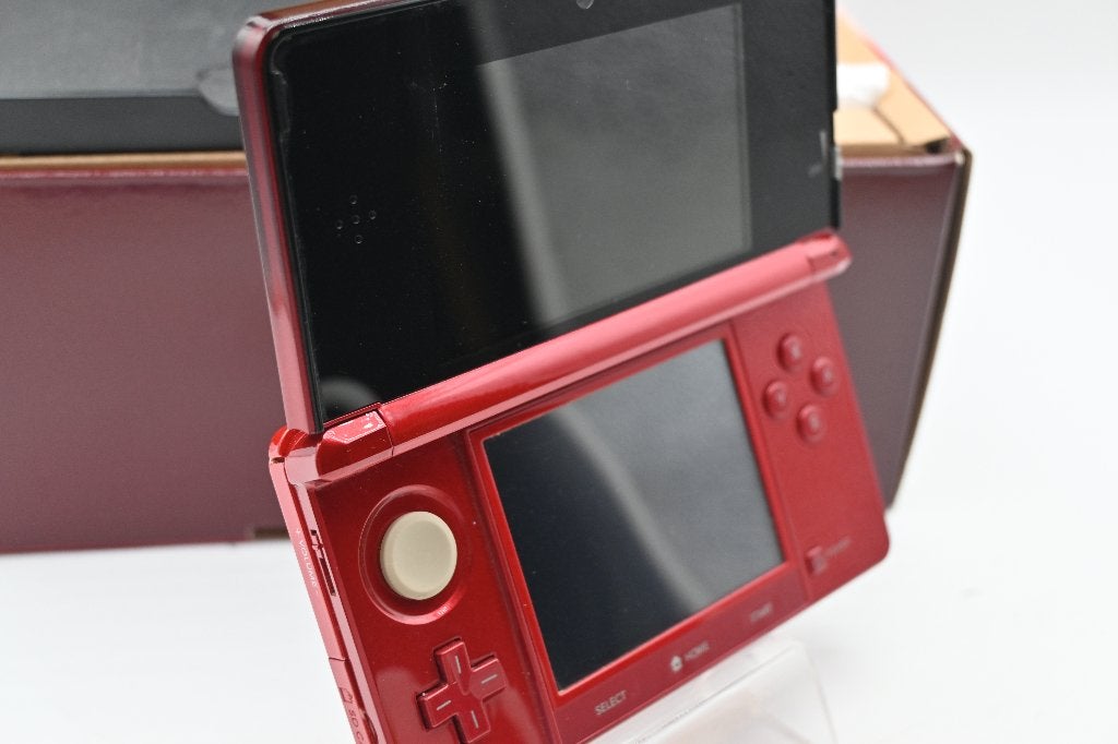Nintendo 3DS Rood + Doos, Ophalen of Verzenden, Zo goed als nieuw, 1-1 Kamitoba Hokodate-cho, Minami-ku, Kyoto 601-8501, Japan