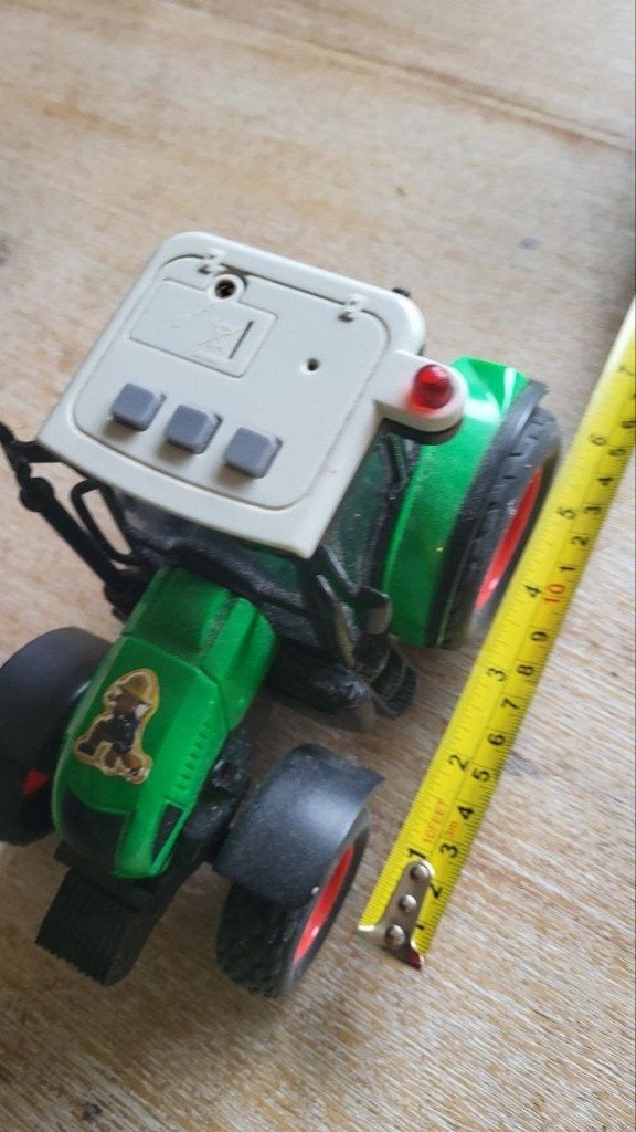 Speelgoed: tractor, Cars Finn McMissile en Hot Wheels, Ophalen of Verzenden, Gebruikt