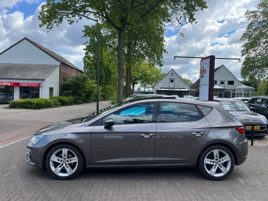 Seat LEON 1.4 TSI FR / NAVI / CARPLAY / CRUISE CTR. / LED /, Auto's, Voorwielaandrijving, Gebruikt, Euro 6, 4 cilinders