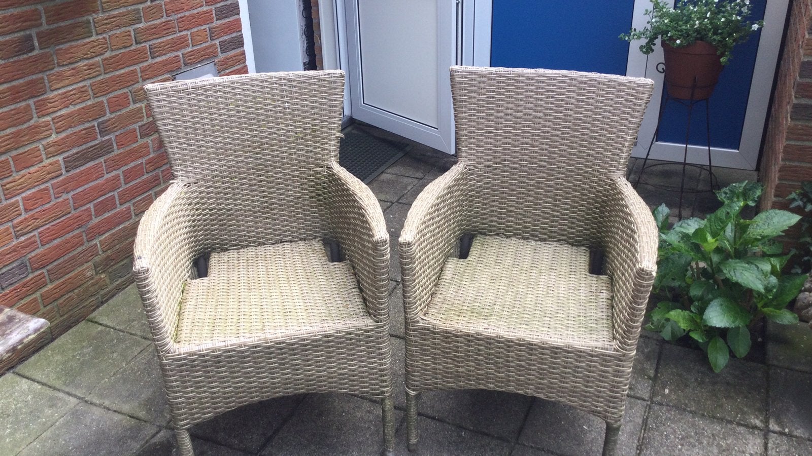 Twee kunstof rieten tuinstoelen, Ophalen, Gebruikt, Kunststof
