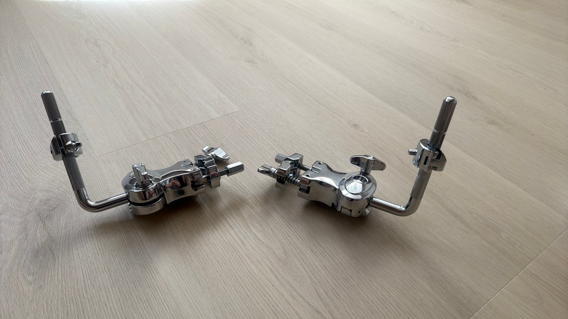 2 X DW Tomhouder / Clamp - Zo goed als nieuw, Muziek en Instrumenten, Drumstellen en Slagwerk, Ophalen of Verzenden, Zo goed als nieuw