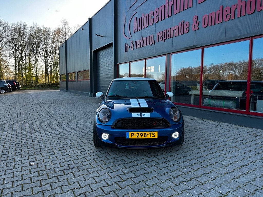 Mini Mini 1.6 Cooper S / Led / Xenon / / Leer / Nieuwe APK /, Voorwielaandrijving, Gebruikt, 4 cilinders, 49 €/maand