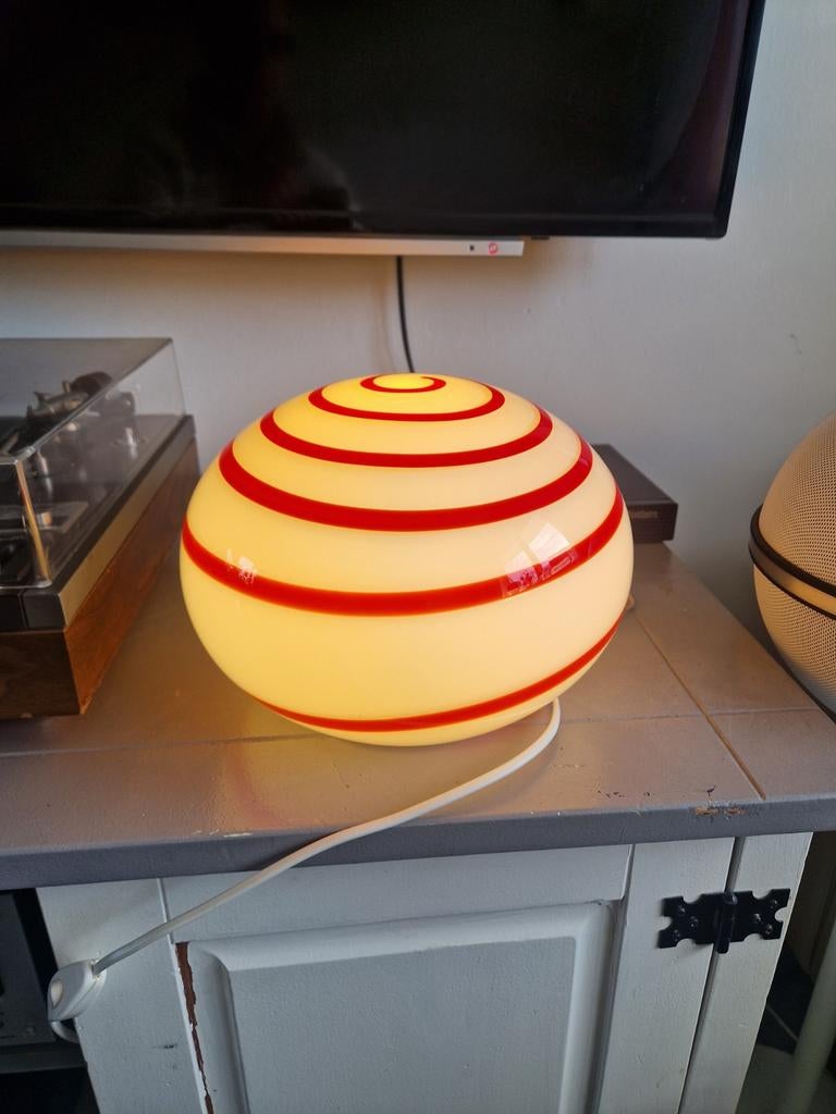 Ilu die vetro  tafellamp  Rood / Wit Italië design lamp, Gebruikt, Space age Italië design, Ophalen of Verzenden, Glas