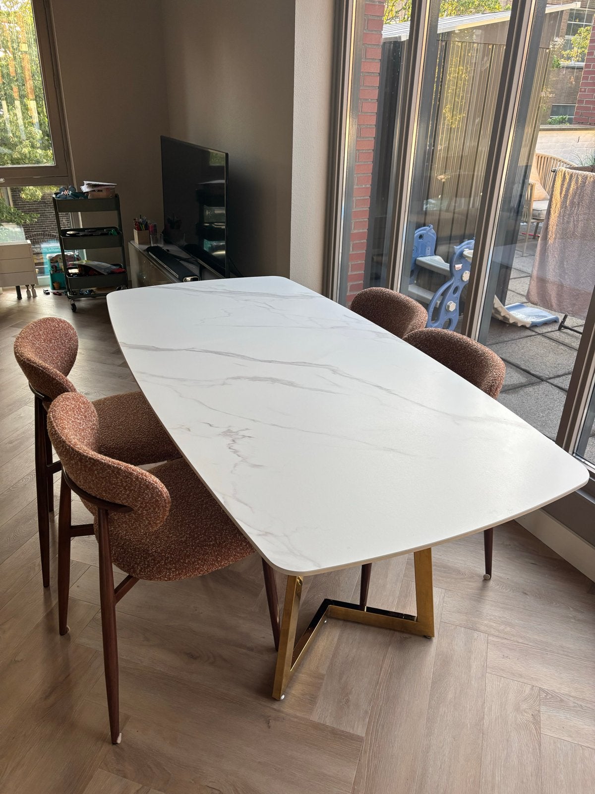 Eettafel marmerlook 80x90 met gouden poten, Huis en Inrichting, Tafels | Eettafels, Ophalen, Tot twee personen, 50 tot 100 cm